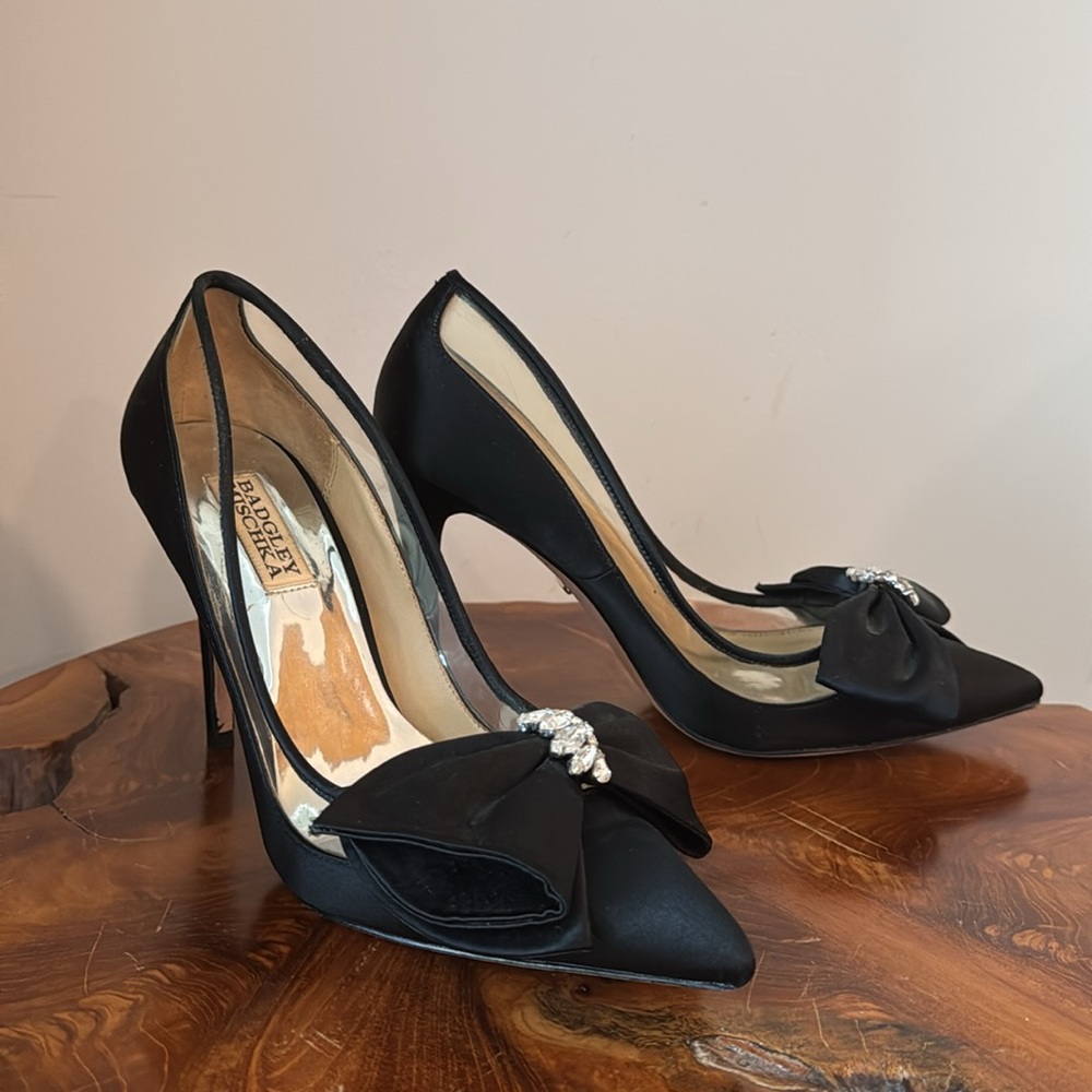 Badgley Mischka Frances Black Bow Heels - Picture 3 of 7